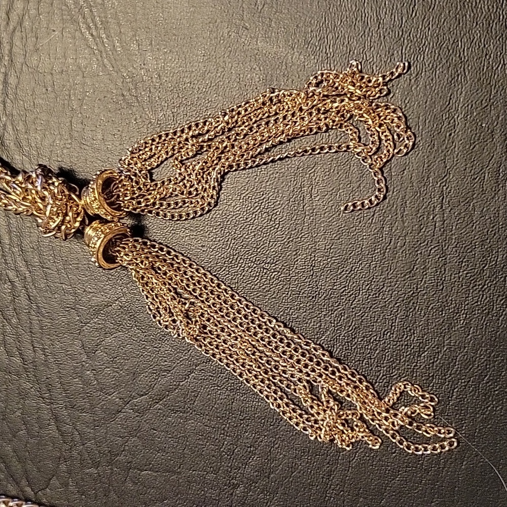 36" heavy chain with tassels necklace